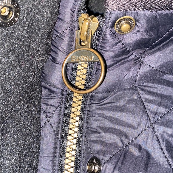 COPY - Barbour Cavalry Polarquilt Jacket - Picture 9 of 10